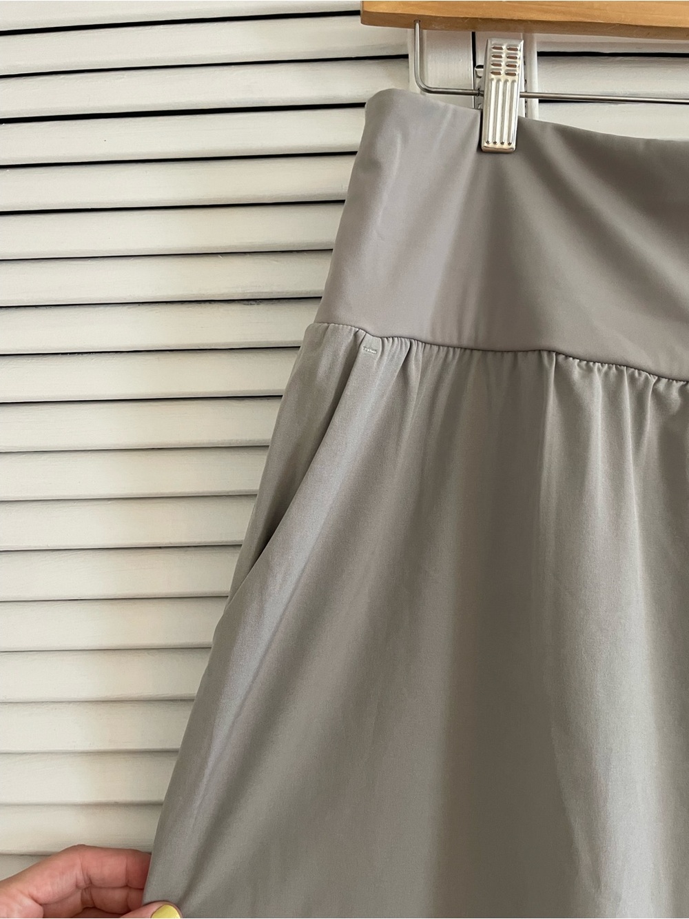 EUC Halara Women’s Dust Gray Resort Pants, XL - Picture 3 of 9